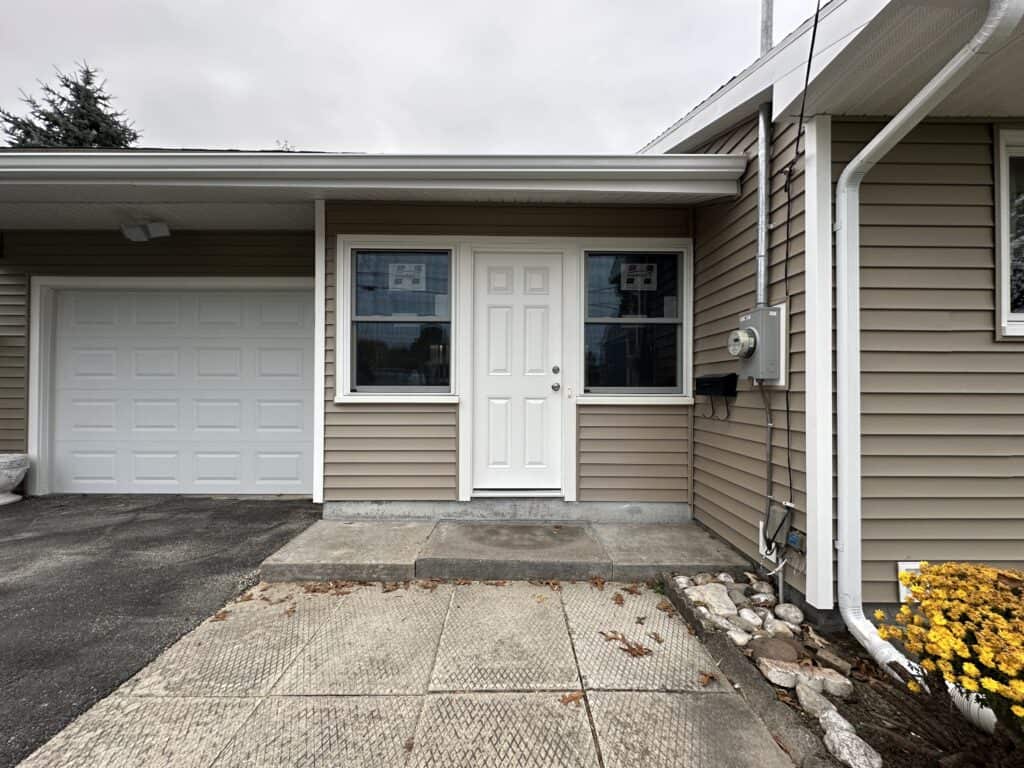 windows siding gutters chicopee2